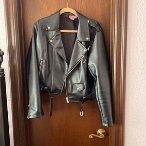 BAD GIRL CROPPED MOTORCYCLE JACKET IN VEGAN LEATHER - VIXEN BY MICHELINE PITT 3X